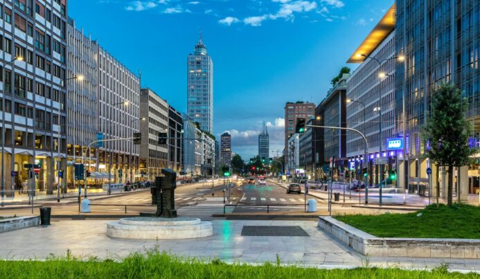 Smart LED street lighting for safer, energy-efficient urban roads